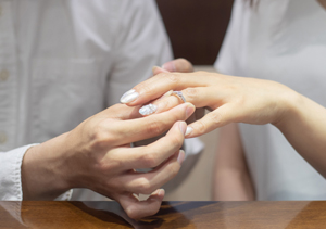 2021年最新！婚約指輪の人気デザインとは？